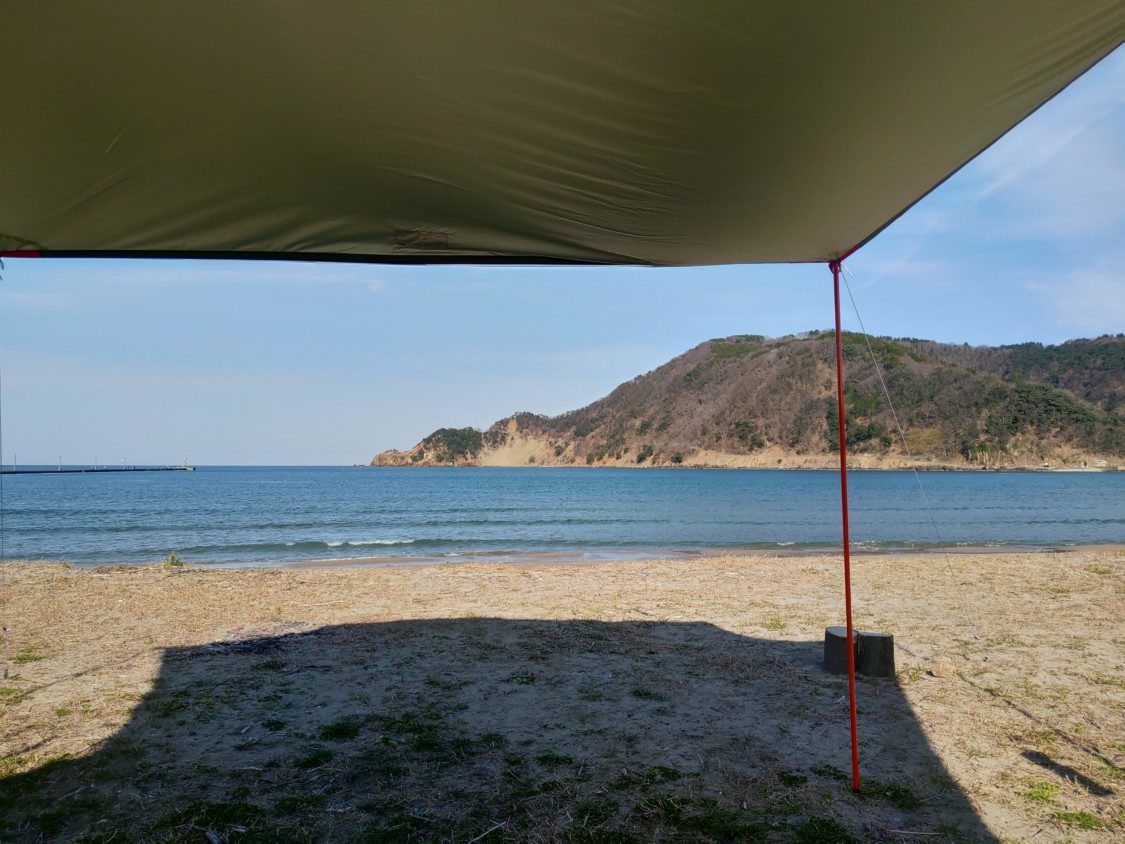 2019-03-09 気比の浜キャンプ場 タープと海