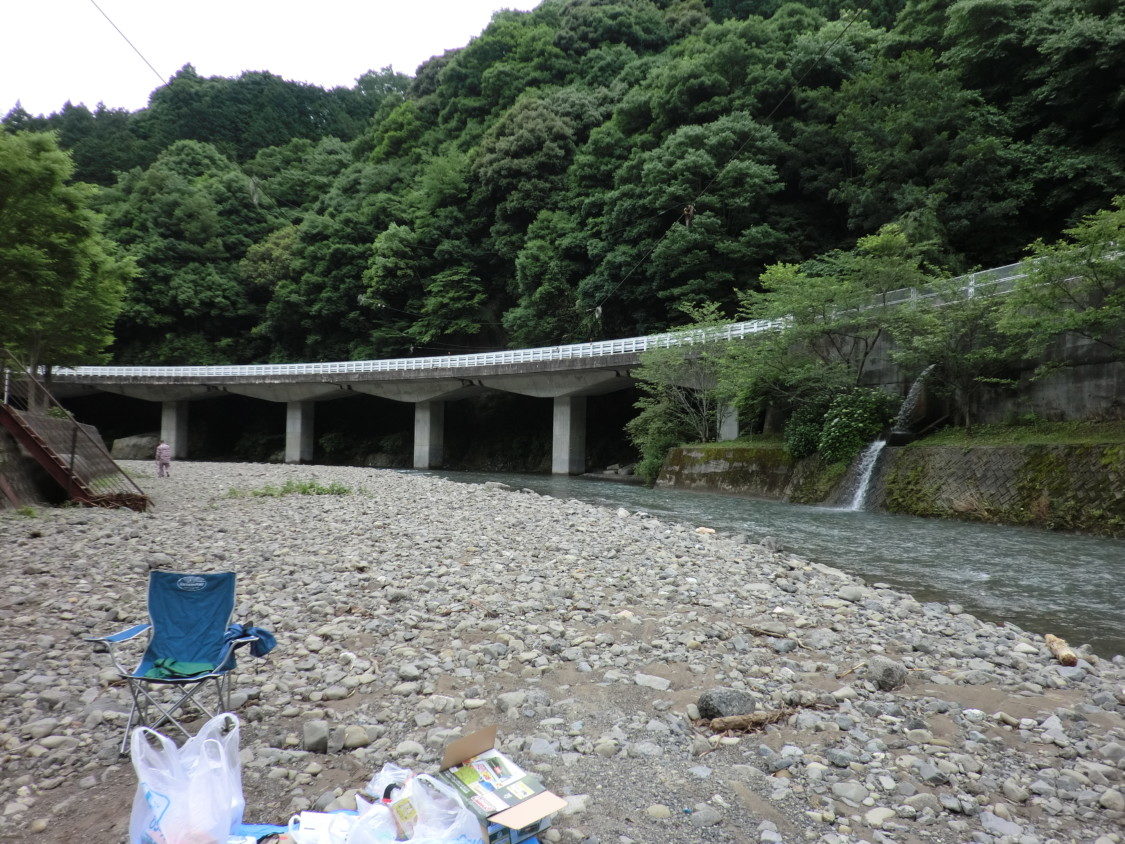20120623滝畑湖畔バーベキュー場 河原