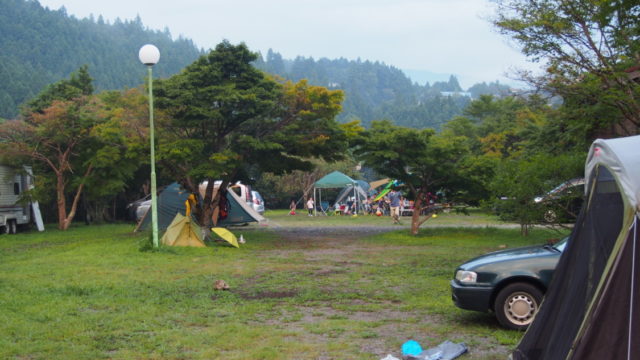 アイリスパーク 集まってきたキャンプ客