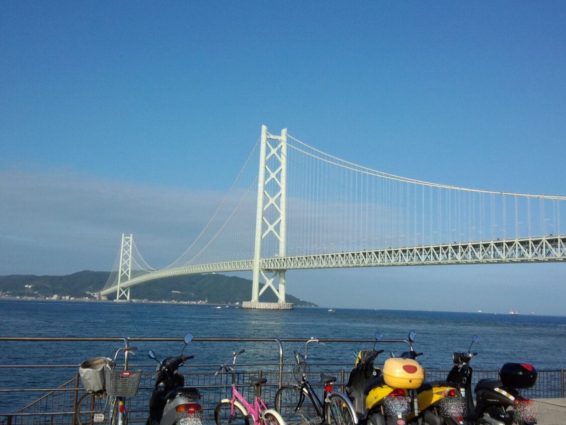 アジュール舞子から見える明石海峡大橋