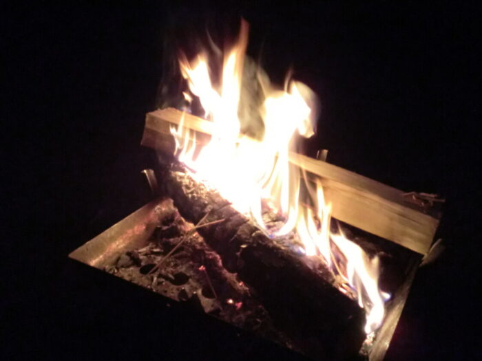 20130322木もれ陽の森キャンプ　温かい焚き火