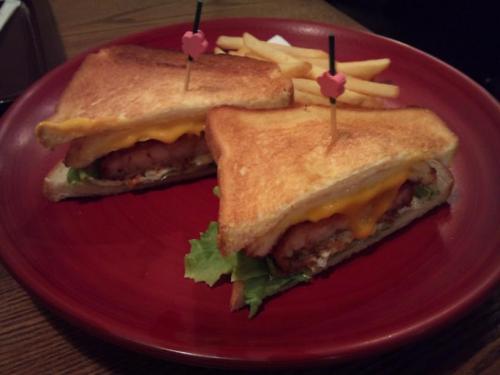 桜_エビカツサンド