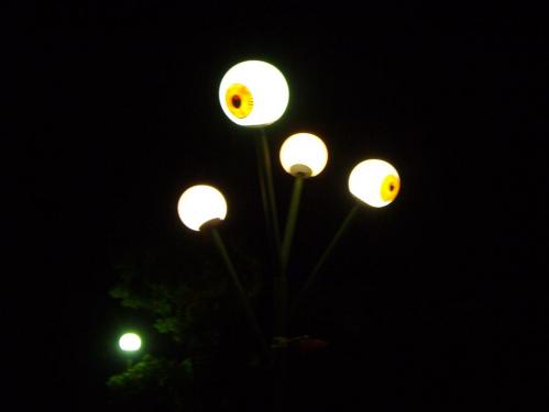 目玉おやじの街灯