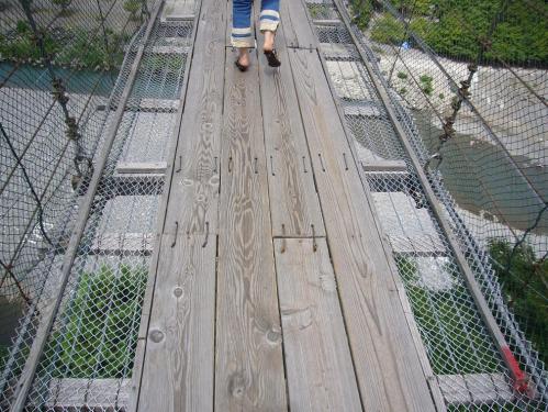 谷瀬のつり橋_真上