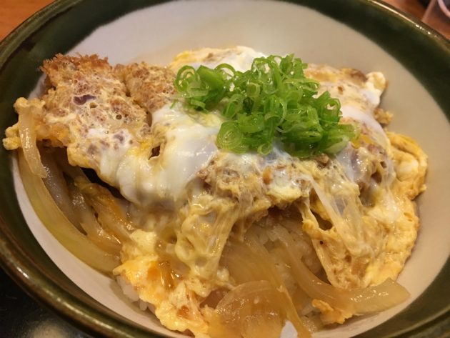 道の駅とうじょう獅子銀のロースカツ丼アップ