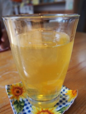 カフェ森アップルジュース