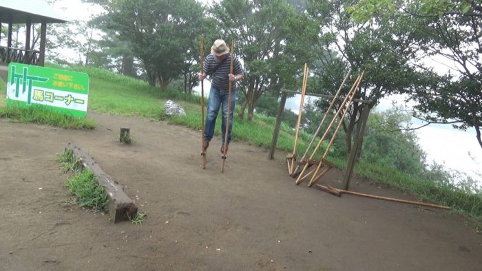 マザー牧場 竹馬コーナー