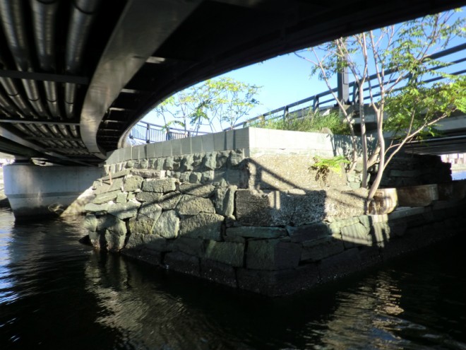 ひょうたん島クルーズ頭上注意