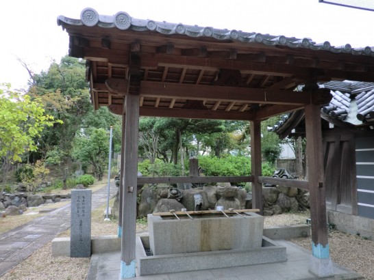 本照寺の手水舎