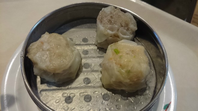崎陽軒のシュウマイ