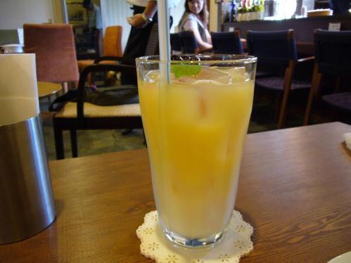 奥田屋_白猫ドリンク