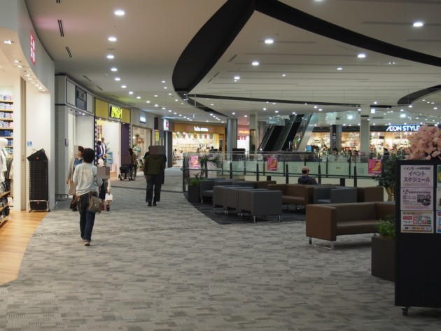 イオン鉄砲町_館内