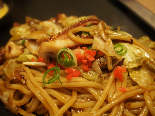 わらい食堂イオン鉄砲町_焼きそばアップ