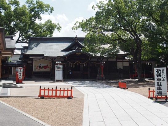 方違神社の駐車場