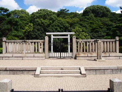 反正天皇古墳の正面