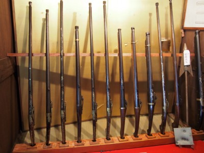 堺鉄砲館の火縄銃展示