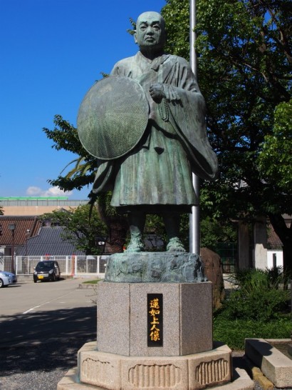 本願寺堺別院の蓮如上人像