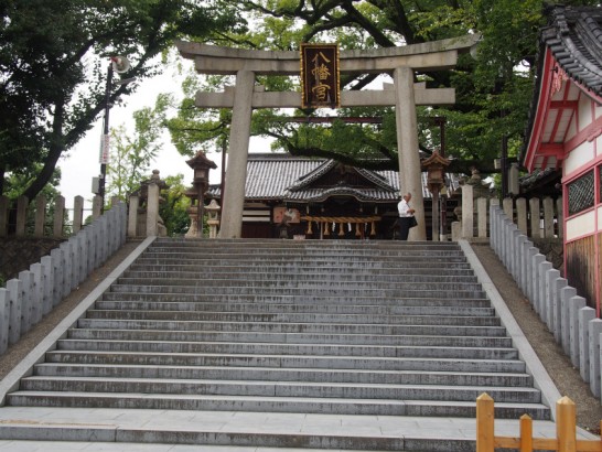 百舌鳥八幡宮境内への階段