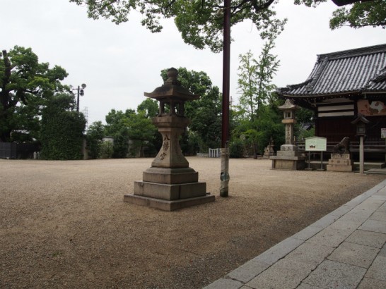 百舌鳥八幡宮境内参道