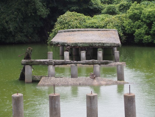 いたすけ古墳たぬきが来る橋