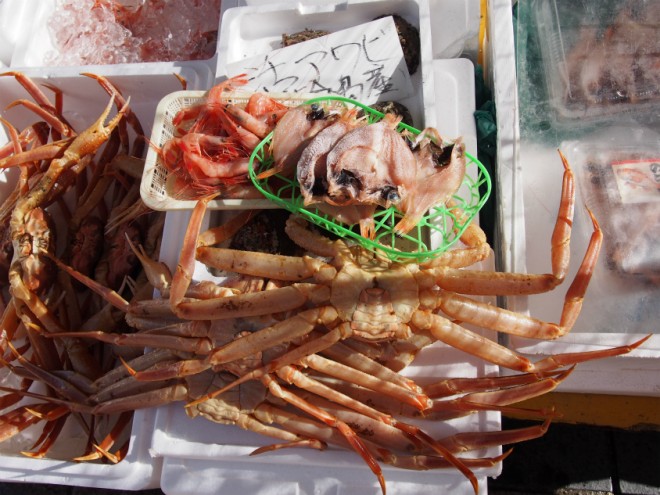 輪島朝市のカニ