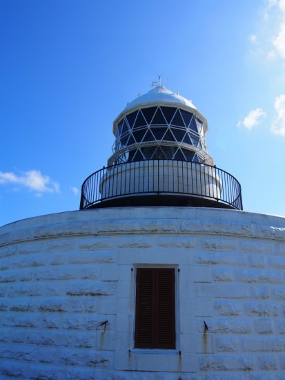 禄剛埼灯台アップ