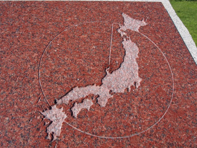 禄剛埼灯台_日本の中心