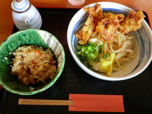 うつ輪_かしわ天ぶっかけうどん＋かやくご飯