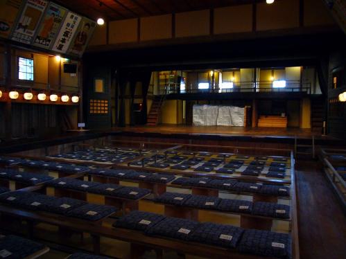 永楽館_一階客席