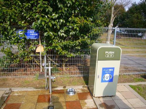 西紀SA_ドッグランゴミ箱