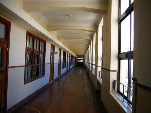 豊郷小_２F廊下