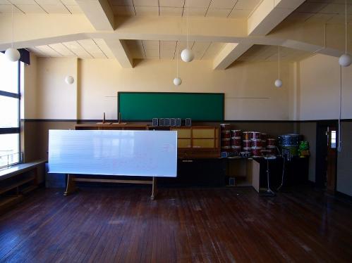 豊郷小_音楽室11