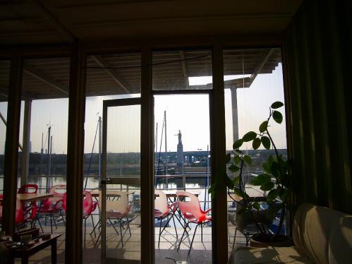 ケセラセラ_店内からの景色