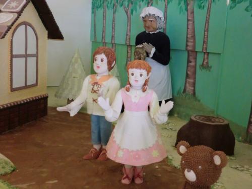 お菓子の城_童話２