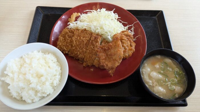 かつや堺大野芝店のロースカツ・から揚げ定食