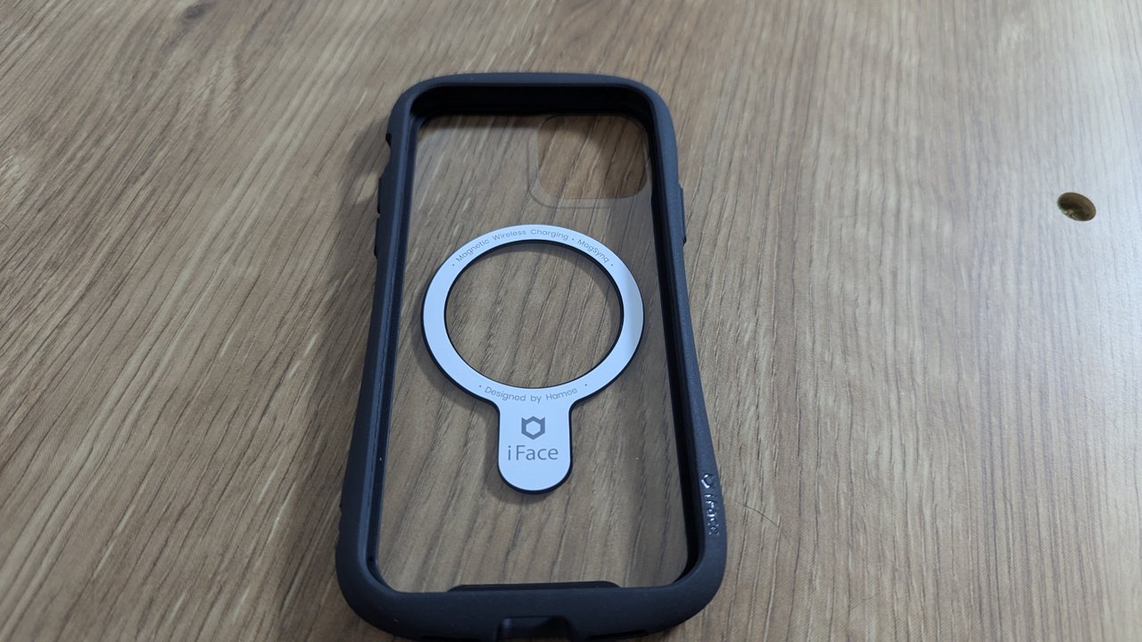 iFaceケースの内側とMagSafeリング