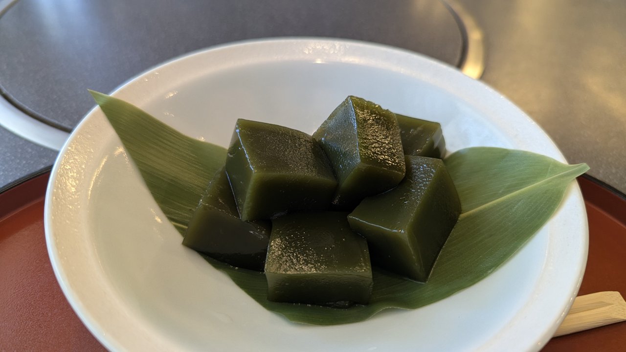 抹茶わらび餅の本体