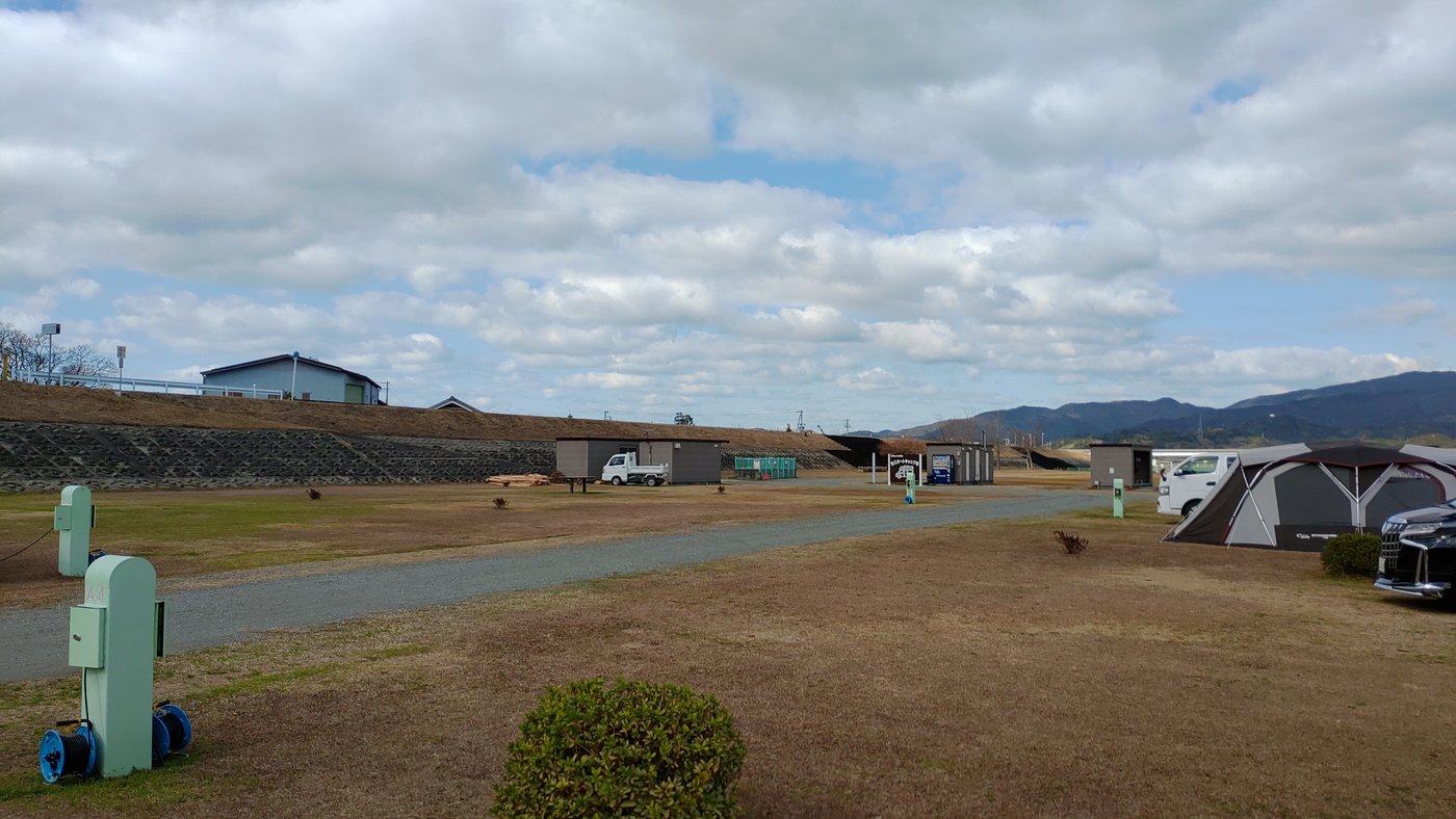 2020年1月の野口オートキャンプ場の広いサイト