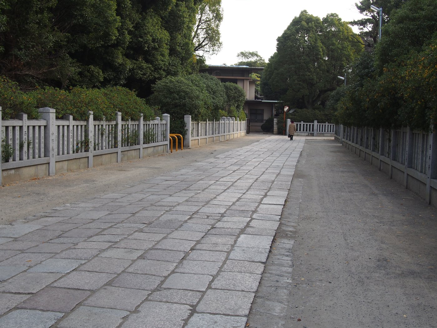 大鳥大社の石畳の参道