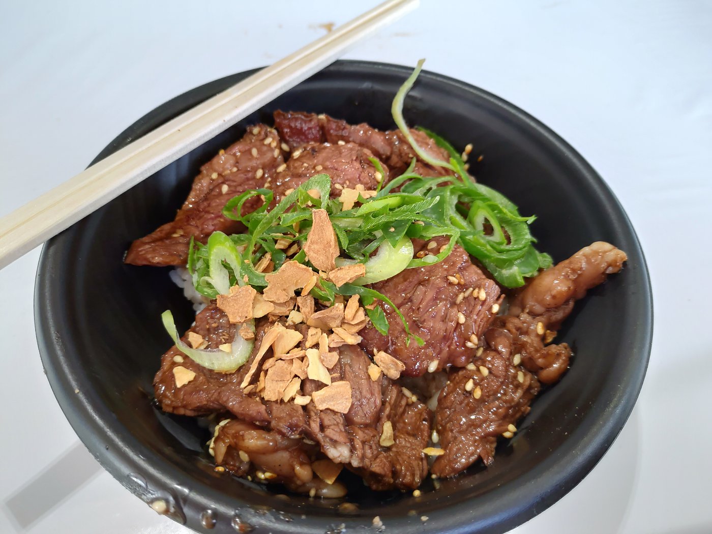 まんぷく屋台村で食べた壺漬けハラミ丼