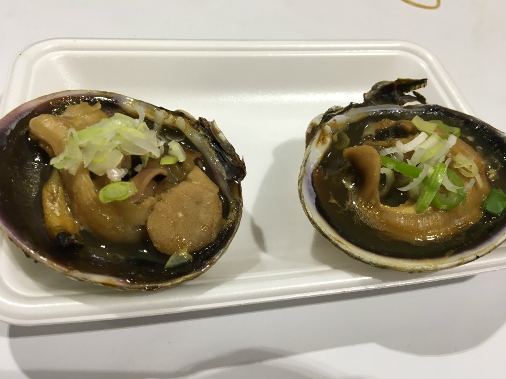 まんぷく屋台村で食べた大アサリ(2018年)