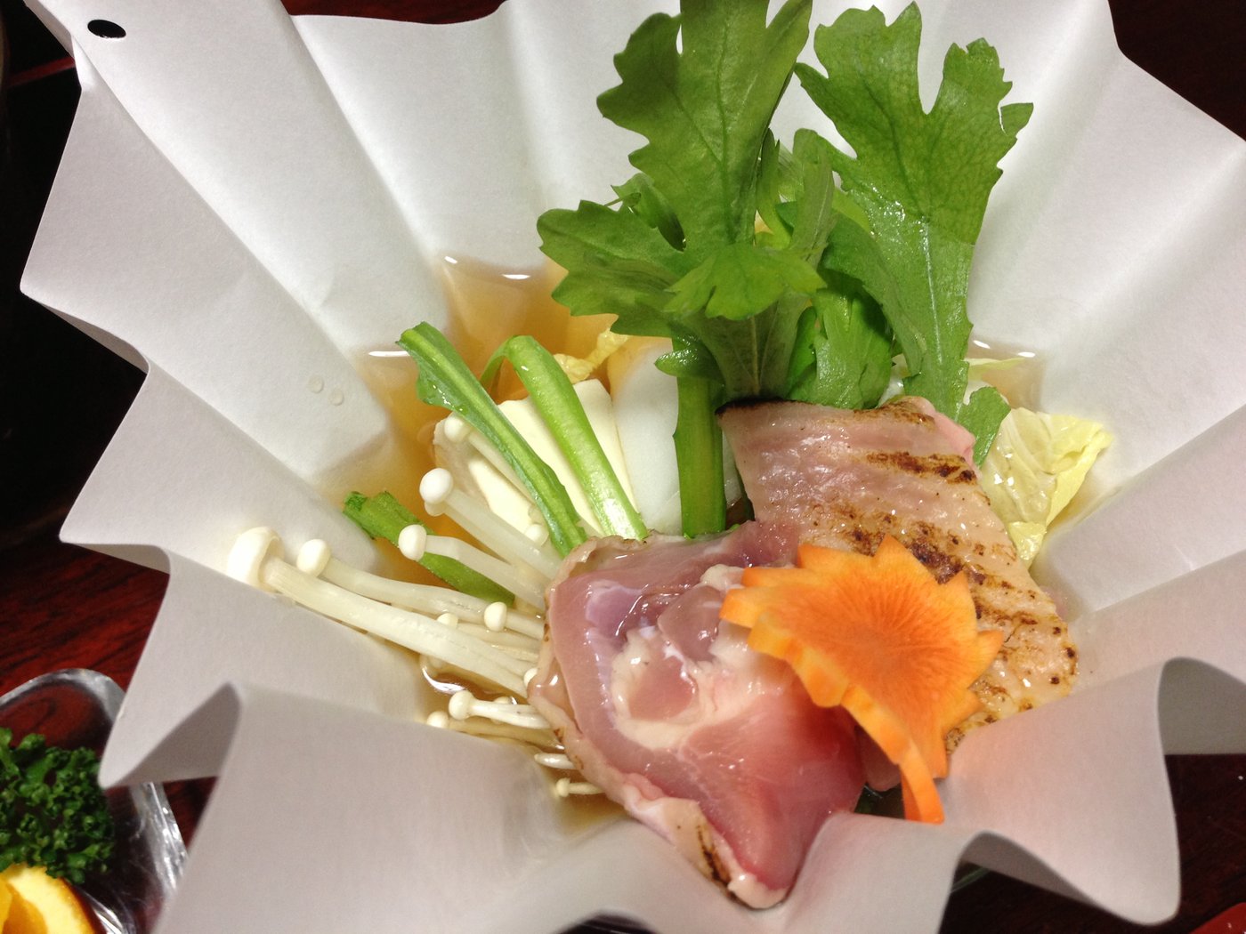 紀泉閣の昼食についた紙鍋