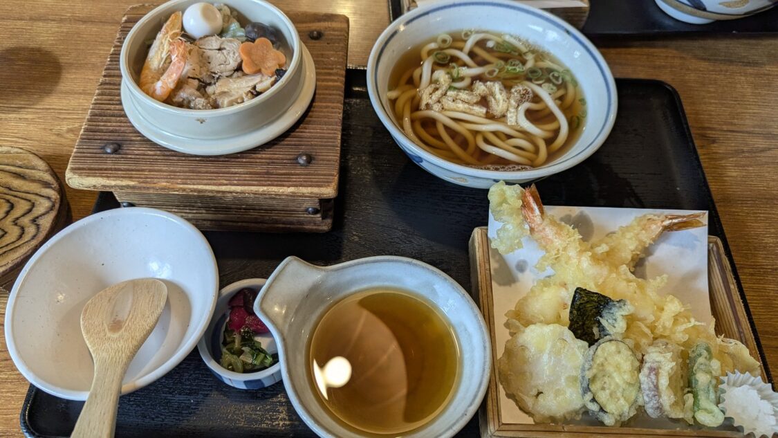 今日亭 中百舌鳥店の五目釜飯天ぷら定食