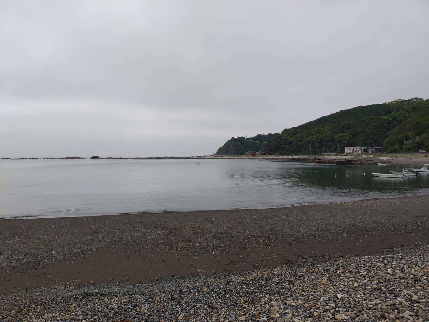 串本の高富の砂浜